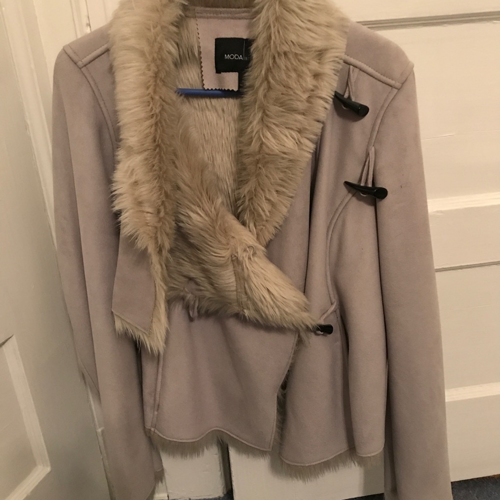 🌈HOST PICK🎉Gorgeous faux fur coat